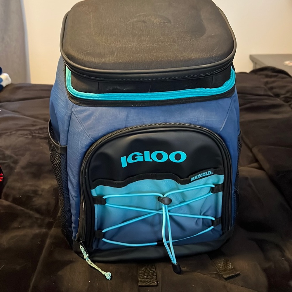 Igloo max cold backpack lunchbox/cooler